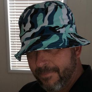 Meet your Posher, Doug